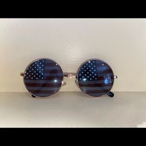 Novelty Patriotic Round Sunglasses